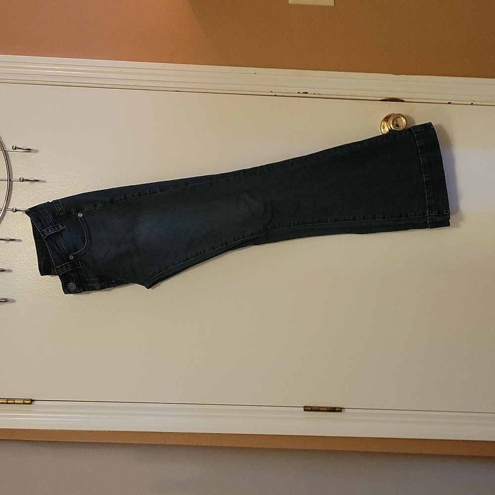 Dark wash ladies rock&roll denim